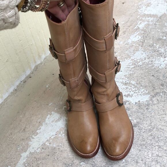 Ariat boots  - Picture 2 of 6